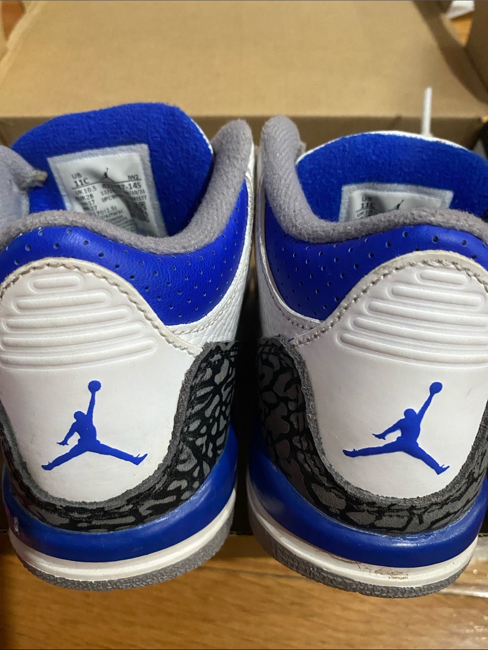 Jordan 3 Retro - Picture 3 of 5
